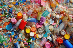 Plastic vervuiling portefeuilles zichtbaar voor beleggers